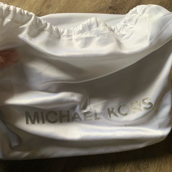 Michael Kors Purse - Picture 3 of 8